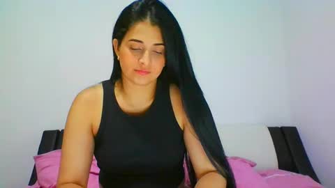 estehfania online show from 02-04-25, 01:02