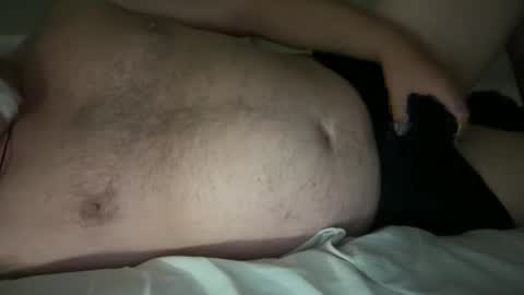 Snapshot of londonbearlover chatting on 10-19-25, 09:04 londonbearlover online show from 10-19-25, 09:04