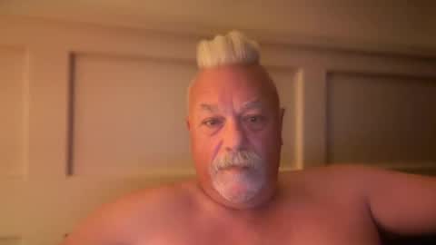 Snapshot of londonbearlover chatting on 07-16-26, 10:16 londonbearlover online show from 07-16-26, 10:16