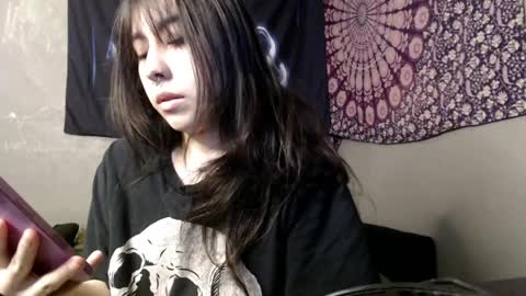 Snapshot of londonray chatting on 06-04-26, 09:54 londonray online show from 06-04-26, 09:54