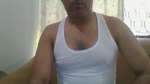 Lleida-man online show from 04-12-26, 06:29