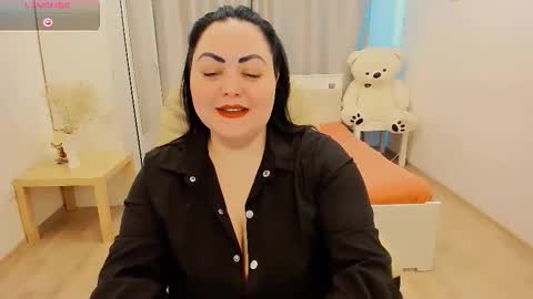 Nina online show from 02-17-26, 12:01