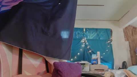 Londoncashmere69  online show from 12-19-24, 04:13