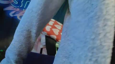 Londoncashmere69  online show from 12-24-24, 12:22