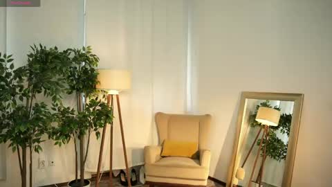 Snapshot of look_my_passion chatting on 04-25-26, 07:11 Hanna online show from 04-25-26, 07:11