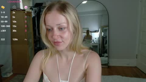 Elanor online show from 07-10-26, 12:04