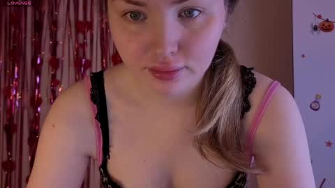 Snapshot of lora_amber chatting on 06-07-26, 02:21 Lora online show from 06-07-26, 02:21