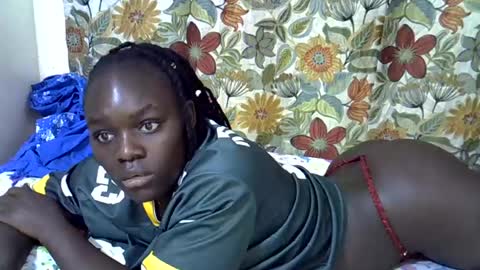 Snapshot of lora_amor chatting on 06-27-26, 02:16 lora_amor online show from 06-27-26, 02:16