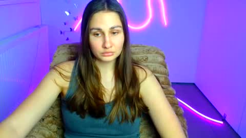 Lora online show from 03-19-26, 12:42