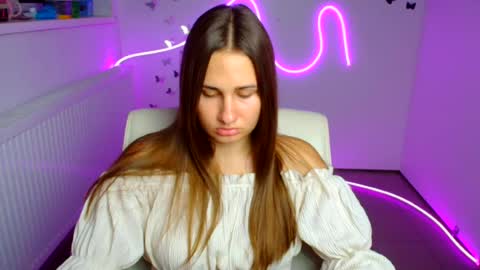 Snapshot of lora_kisses chatting on 08-05-26, 05:54 Lora online show from 08-05-26, 05:54