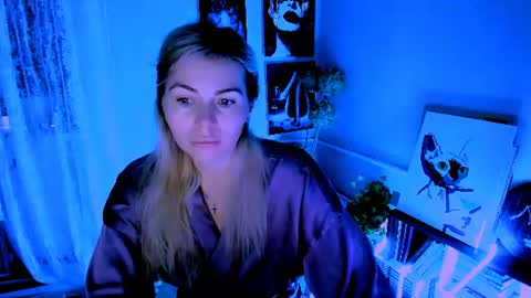 Lora online show from 06-26-26, 02:49