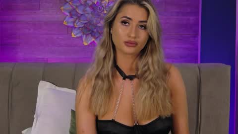 Lora online show from 04-09-26, 07:41