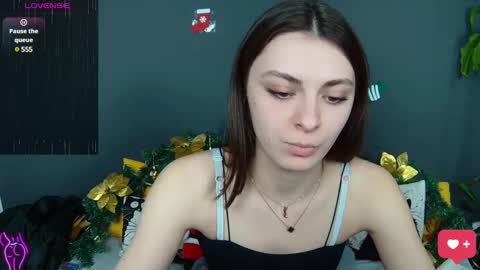 Lora online show from 12-26-24, 10:59