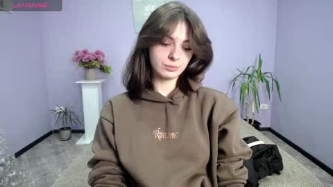 Lora online show from 02-04-25, 11:49