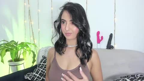 L O R E N online show from 04-14-26, 04:46