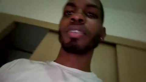 Snapshot of lorenzo17a chatting on 12-29-24, 02:06 lorenzo17a online show from 12-29-24, 02:06