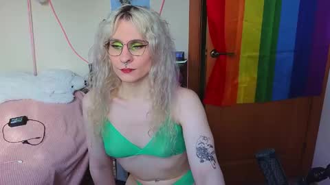 Lori -----------------------------------    online show from 06-02-26, 02:30