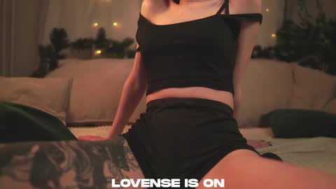 Snapshot of lost_mymind chatting on 01-16-26, 02:10 Jess online show from 01-16-26, 02:10