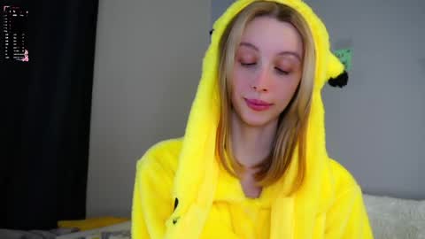 Jess online show from 05-13-26, 03:04