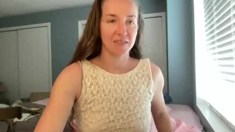 lothlori online show from 04-06-26, 05:25