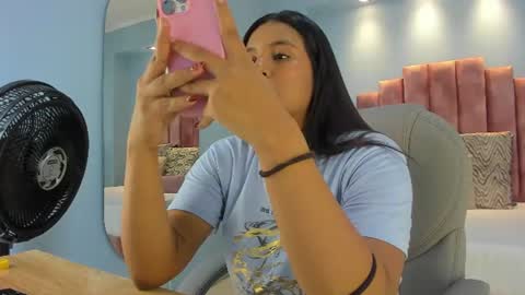 Snapshot of lou_rosse chatting on 07-08-26, 06:56 Lou Rosse online show from 07-08-26, 06:56