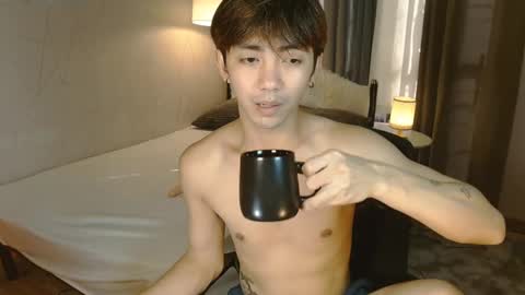 Snapshot of louieismy_name chatting on 12-31-24, 01:04 ignot ursh online show from 12-31-24, 01:04