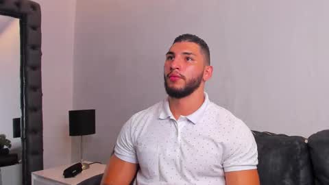 Louis online show from 02-06-26, 09:51