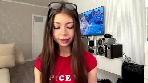 Flora online show from 03-14-26, 11:15