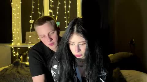 Mary and Tom online show from 03-10-26, 04:23