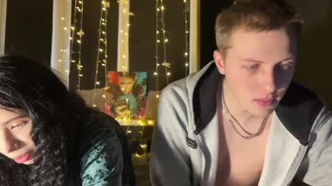 Mary and Tom online show from 04-11-26, 06:18