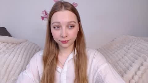 Snapshot of love_bella_ chatting on 03-13-26, 12:17 love bella online show from 03-13-26, 12:17