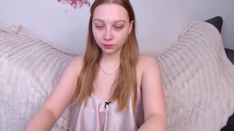 Snapshot of love_bella_ chatting on 03-17-26, 12:04 love bella online show from 03-17-26, 12:04