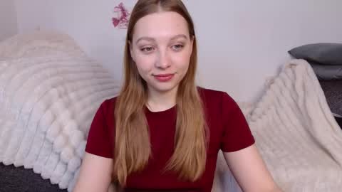 Snapshot of love_bella_ chatting on 03-20-26, 12:15 love bella online show from 03-20-26, 12:15