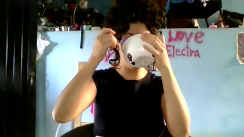 Snapshot of love_electra chatting on 01-07-26, 02:41 love_electra online show from 01-07-26, 02:41