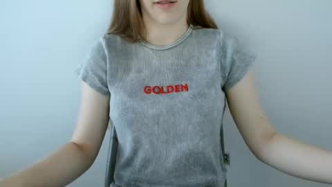 Snapshot of love_vivian chatting on 06-25-26, 11:04 Vivian online show from 06-25-26, 11:04