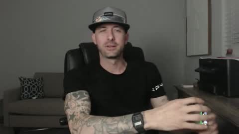 lovehatlovers online show from 04-20-26, 06:16