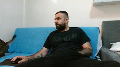 Snapshot of loveivat80 chatting on 05-01-26, 05:12 loveivat80 online show from 05-01-26, 05:12