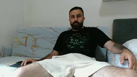 Snapshot of loveivat80 chatting on 05-21-26, 05:36 loveivat80 online show from 05-21-26, 05:36