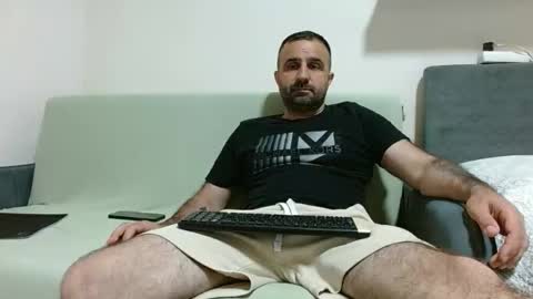 Snapshot of loveivat80 chatting on 06-06-26, 06:23 loveivat80 online show from 06-06-26, 06:23