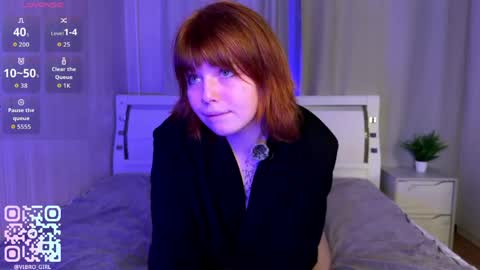 Snapshot of loveiybarbie chatting on 06-08-26, 12:14 Sophia online show from 06-08-26, 12:14