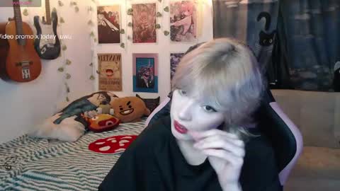 Snapshot of lovely_cass chatting on 06-05-26, 10:48 Cassie online show from 06-05-26, 10:48