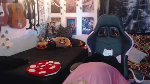 Snapshot of lovely_cass chatting on 06-24-26, 04:55 Cassie online show from 06-24-26, 04:55