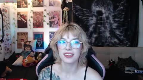 Snapshot of lovely_cass chatting on 07-07-26, 06:47 Cassie online show from 07-07-26, 06:47