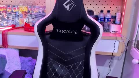 Chloe online show from 02-26-25, 02:14