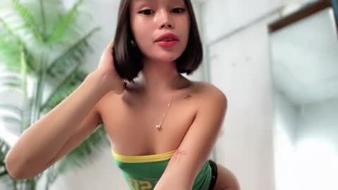 lovely_cittie18 online show from 05-29-26, 03:04