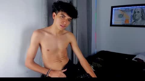 Salo online show from 04-13-26, 03:06