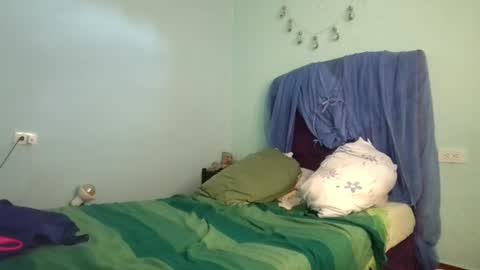 Snapshot of lovely_maia chatting on 07-06-26, 06:21 Maya online show from 07-06-26, 06:21