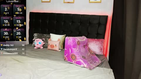 Snapshot of lovely_violet13 chatting on 12-11-24, 11:54 lovely violet13 online show from 12-11-24, 11:54