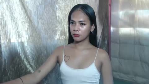 Snapshot of lovelycarmilla chatting on 05-05-26, 08:00 Carnilla online show from 05-05-26, 08:00