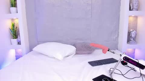 Lovely online show from 04-30-26, 05:19